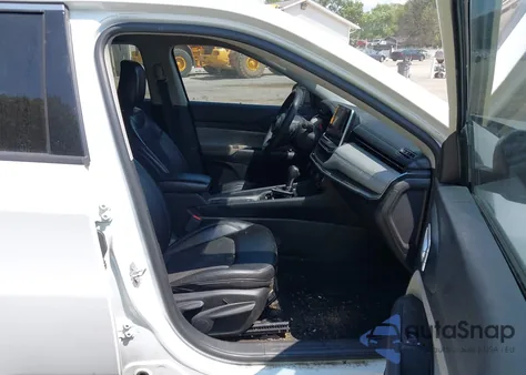 2022 Jeep Compass Latitude 4X4 z USA, uszkodzony, nr VIN 3C4NJDBB0NT152878